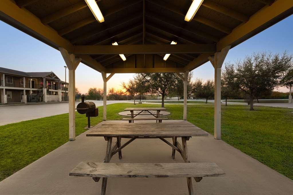 Eagle'S Den Three Rivers Texas A Travelodge By Wyndham Servizi foto